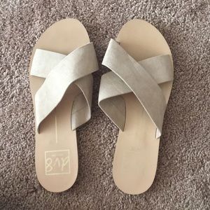 Dolce vita sandals